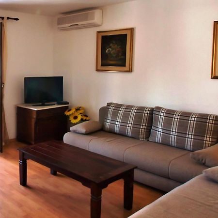Paradise Beach Apartments Ρόβινι Εξωτερικό φωτογραφία