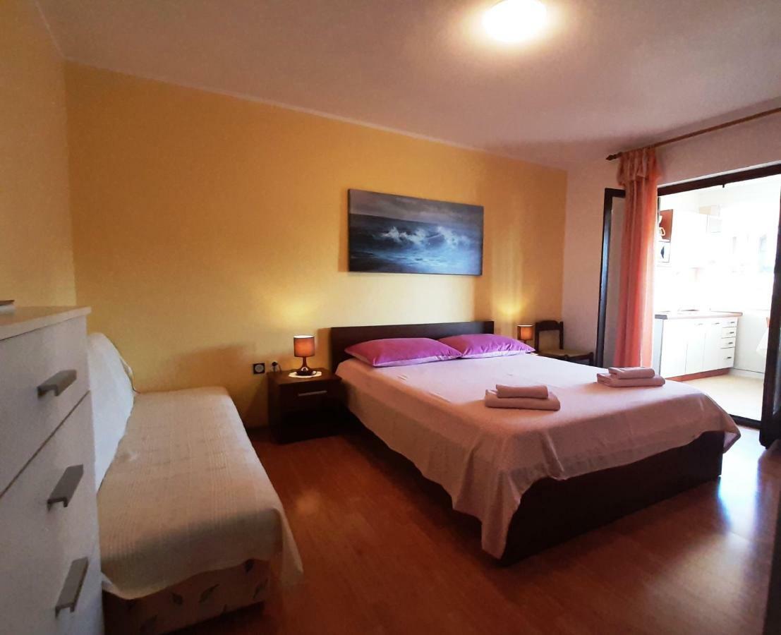 Paradise Beach Apartments Ρόβινι Εξωτερικό φωτογραφία