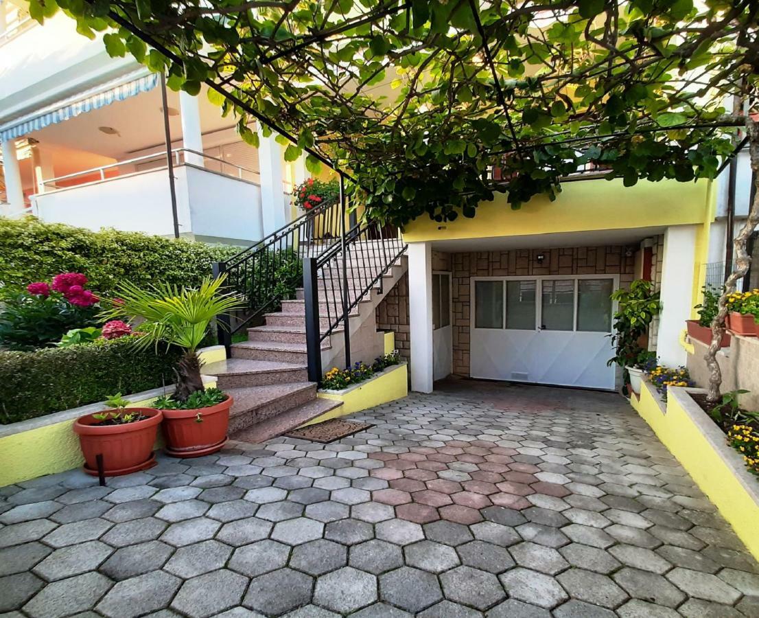 Paradise Beach Apartments Ρόβινι Εξωτερικό φωτογραφία