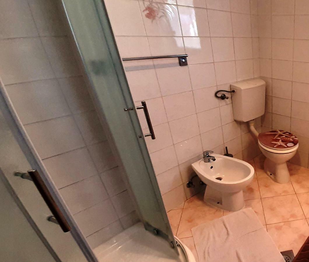Paradise Beach Apartments Ρόβινι Εξωτερικό φωτογραφία