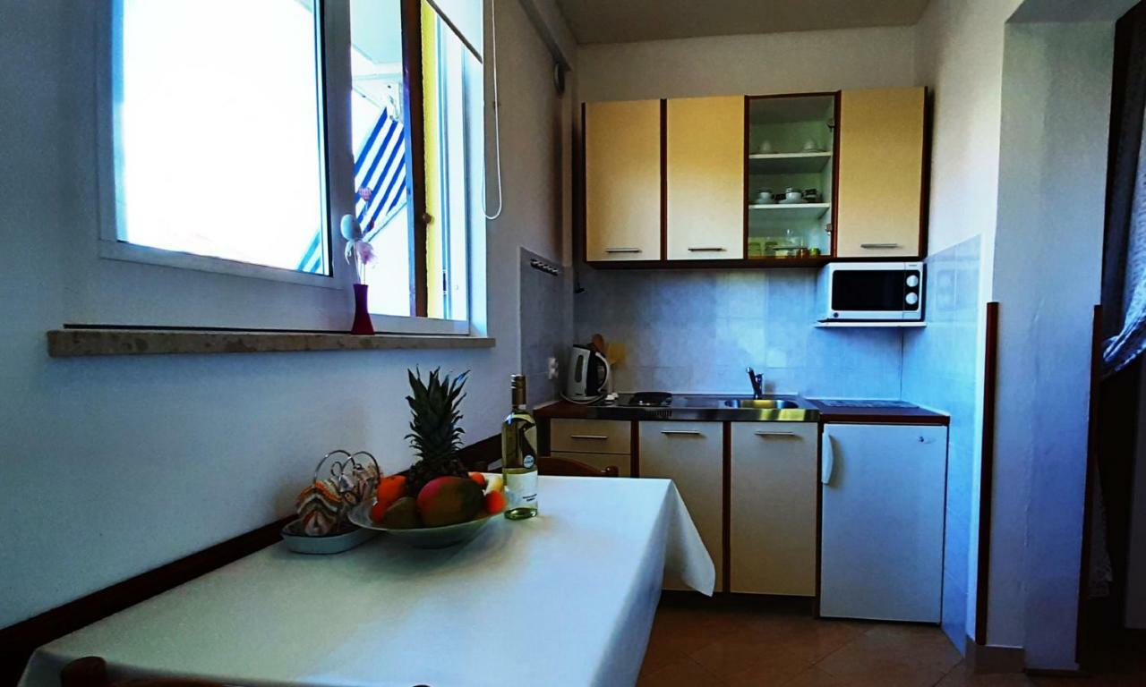 Paradise Beach Apartments Ρόβινι Εξωτερικό φωτογραφία