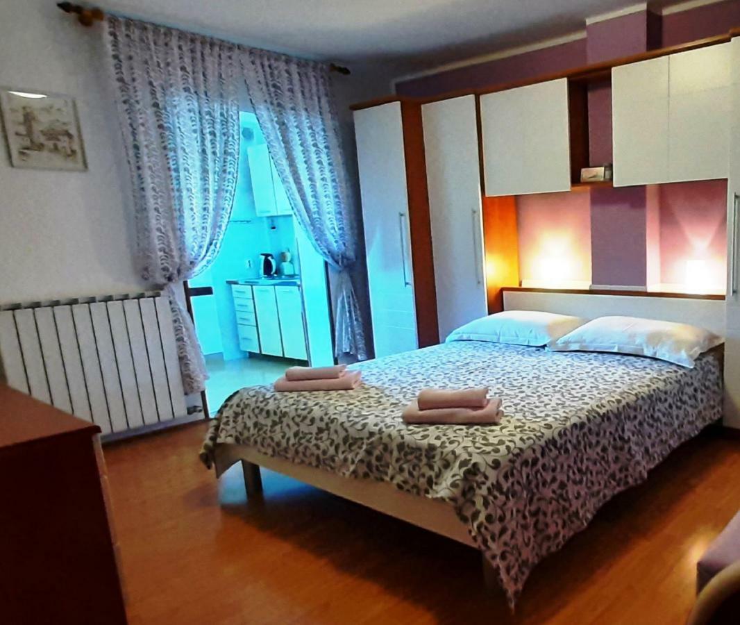 Paradise Beach Apartments Ρόβινι Εξωτερικό φωτογραφία