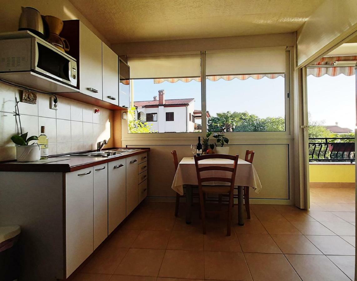 Paradise Beach Apartments Ρόβινι Εξωτερικό φωτογραφία